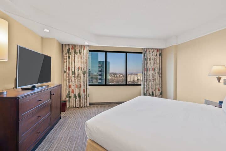 Room 36 of 156