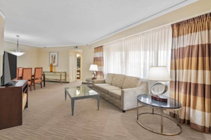Room 100 of 156