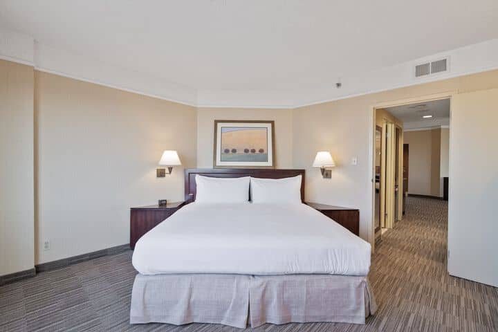Room 30 of 156