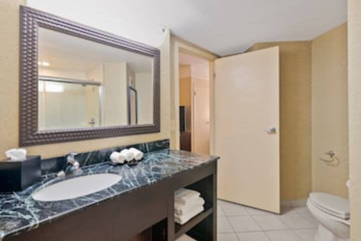 Room 115 of 156