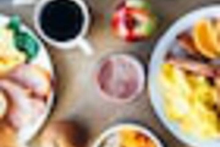 Breakfast/Coffee Service 125 of 156