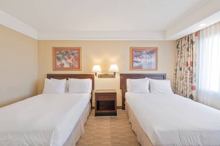 Room 27 of 156